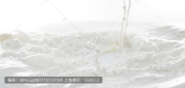 牛奶濺