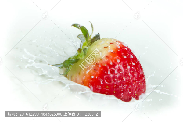 草莓濺奶