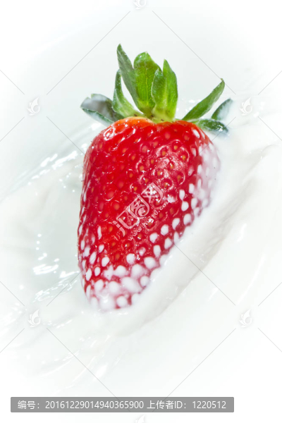 草莓濺奶