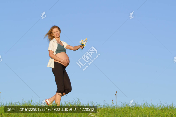 草原孕婦