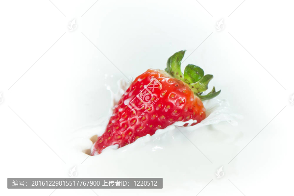 草莓濺奶