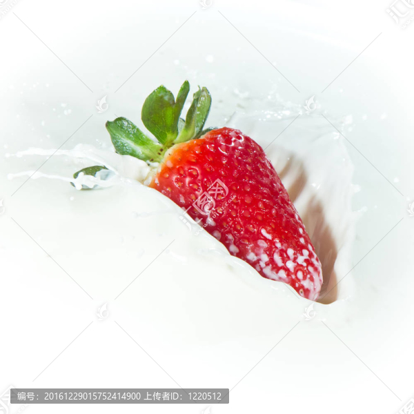 草莓濺奶