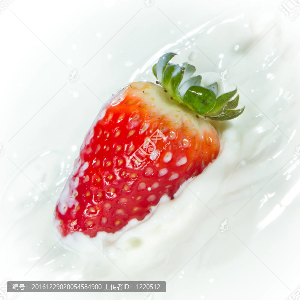 草莓濺奶