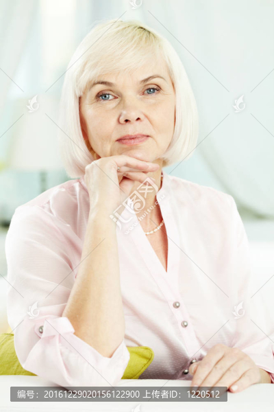 老年婦女