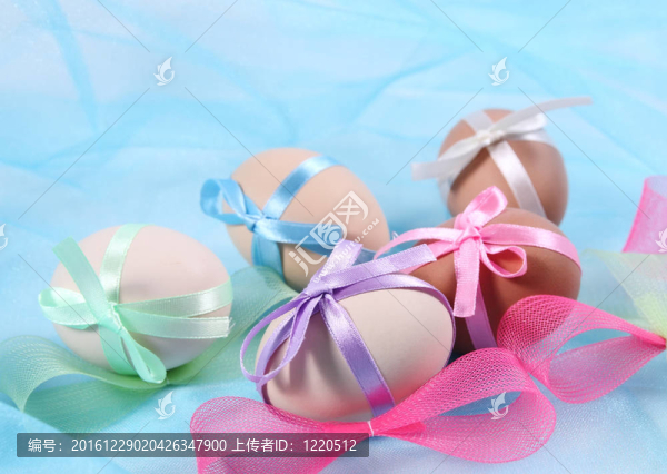 帶弓的復(fù)活節(jié)彩蛋