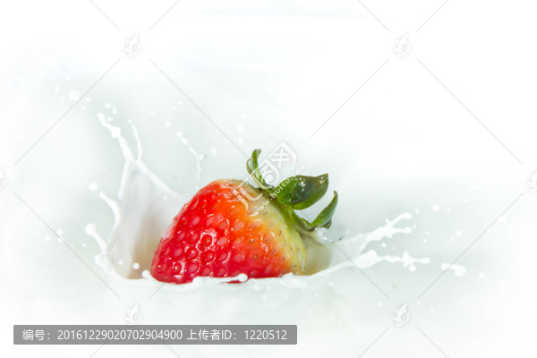 草莓濺奶