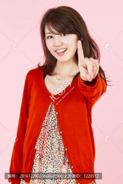 年輕漂亮的女人