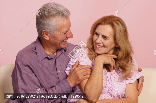 可愛的老夫婦