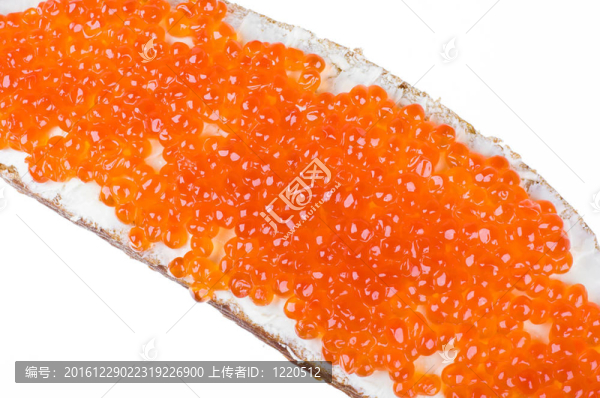 與紅魚子醬三明治
