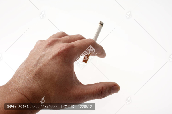 香煙在手