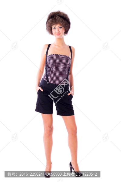在帽子的女人