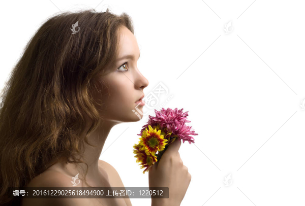 美麗的女人特寫(xiě)側(cè)面肖像與花的分離