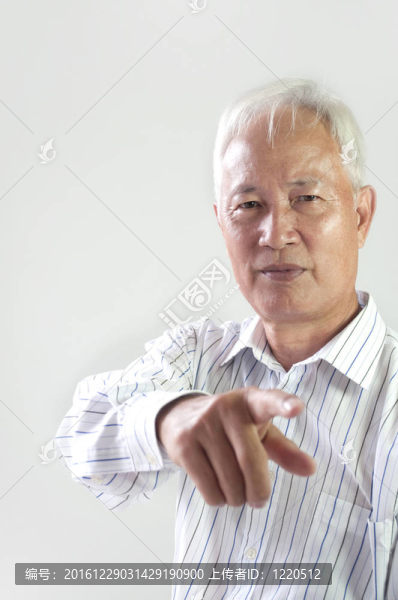亞洲男子