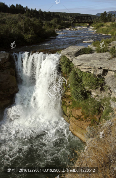 在阿爾伯塔西南部的Lunbreck,Falls