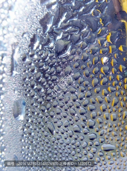 水迷人的景象