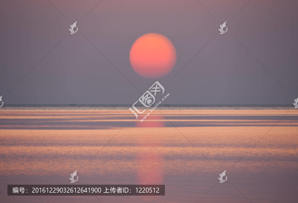 海上日出