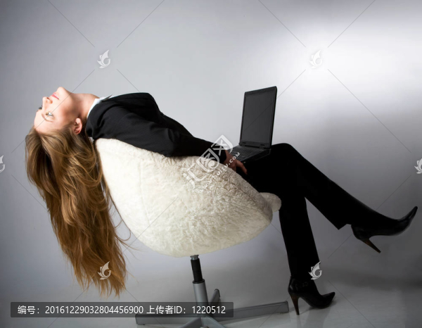 辦公室里的女人