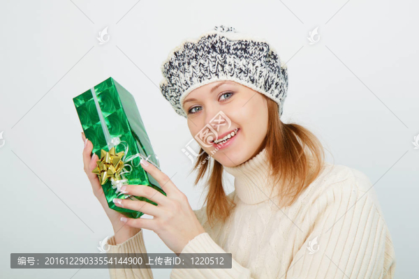 帶禮物的漂亮女孩