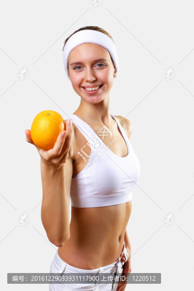 穿運動服的年輕漂亮女人