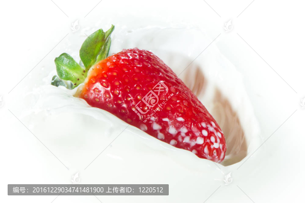 草莓濺奶