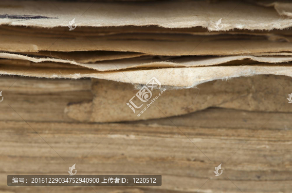 舊破舊的書