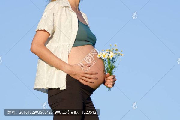 草原孕婦
