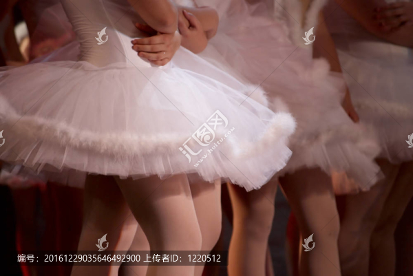 舞臺(tái)上的舞女