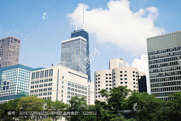 在芝加哥市中心的漢考克大廈