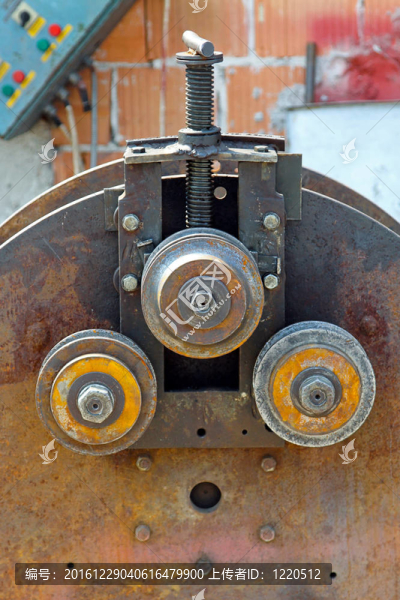 鐵輥機(jī)