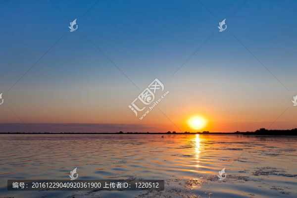 多瑙河三角洲日出