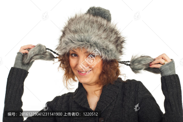 戴帽子的快樂女人