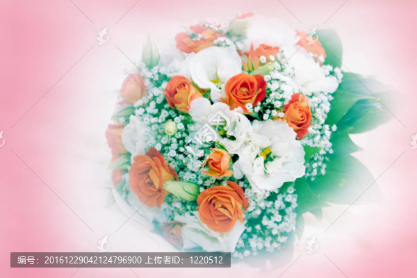 結(jié)婚戒指和鮮花