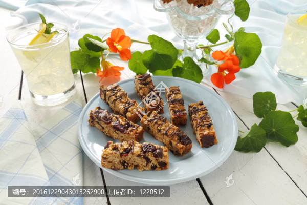 國(guó)產(chǎn)牛奶什錦早餐酒吧