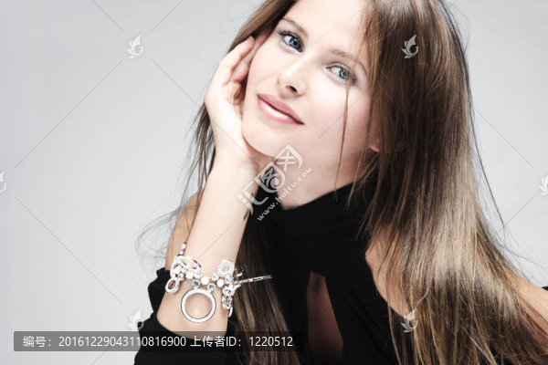 藍(lán)眼睛的女人