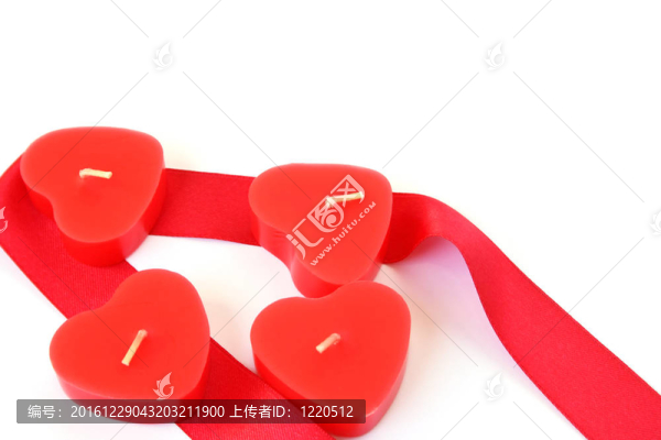 紅蠟燭和絲帶