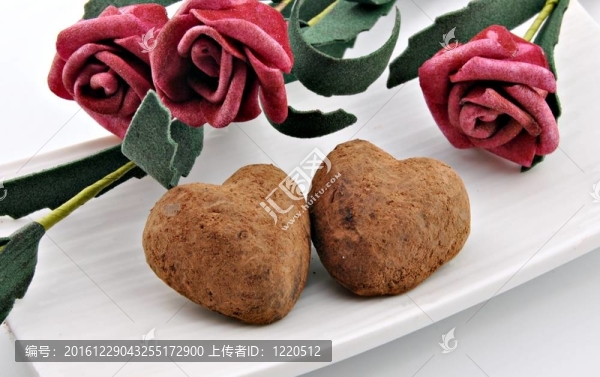 一些巧克力松露