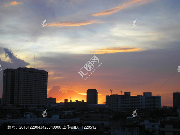 曼谷紅日落；在泰國(guó)