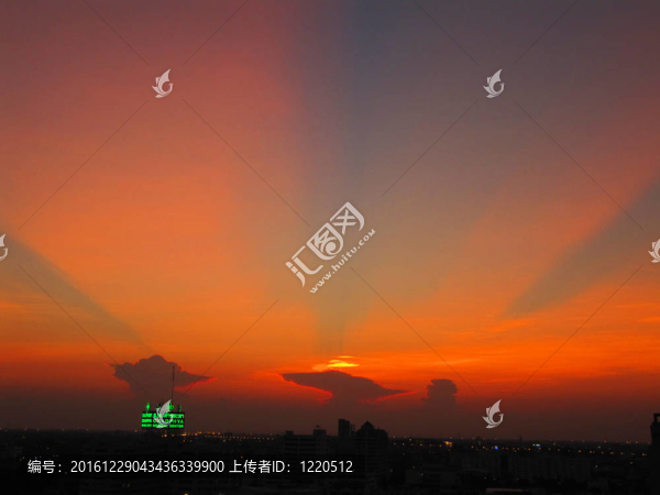 曼谷紅日落；在泰國(guó)