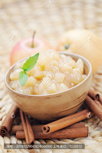 蘋(píng)果和肉桂