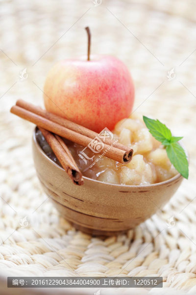 蘋果和肉桂