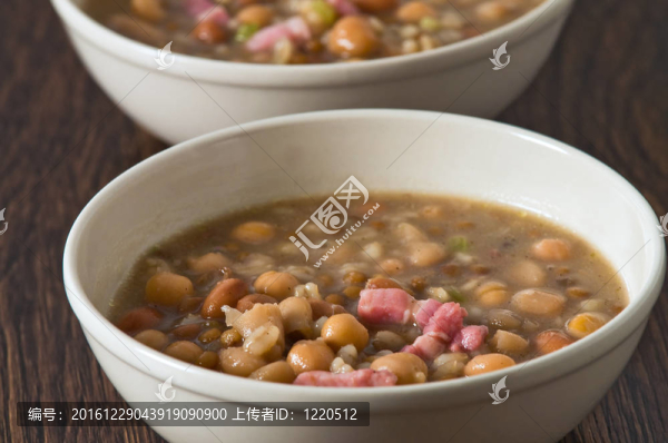 意大利豆拼湯。