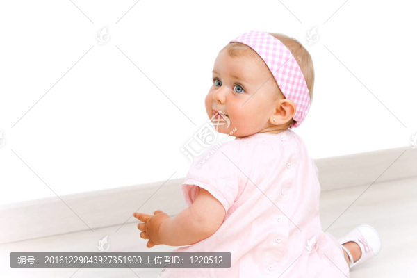 可愛的女嬰與粉紅頭樂隊肖像
