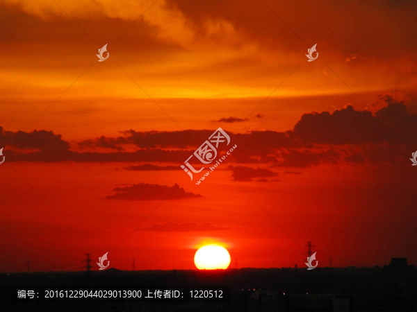 曼谷紅日落；在泰國。