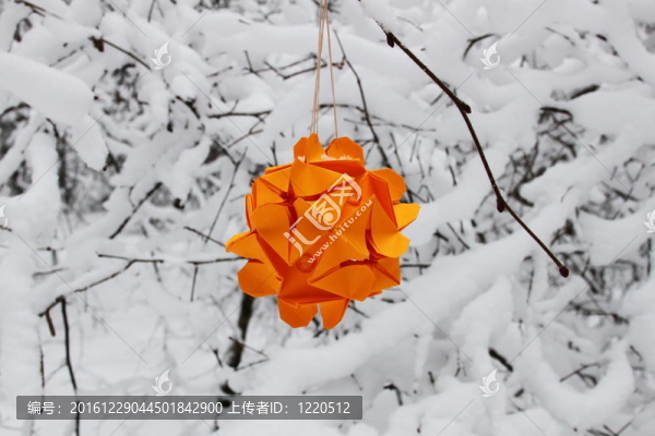 橙色的折紙kusudama