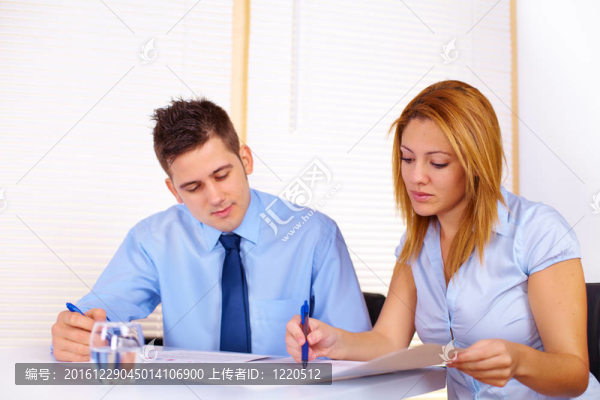 企業(yè)工作的人