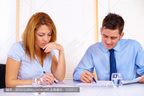 企業(yè)工作的人