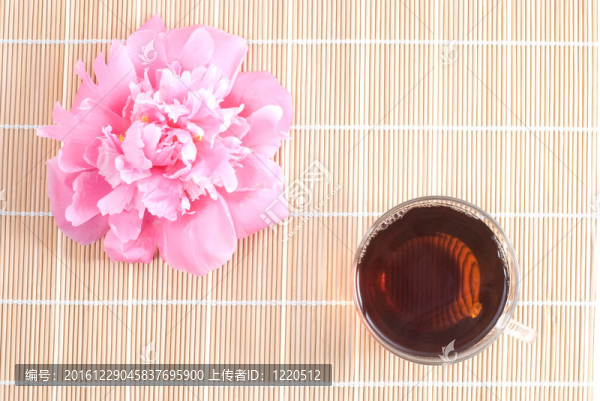 烏龍茶與牡丹