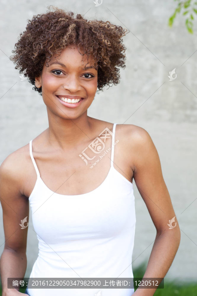 漂亮的非洲裔婦女