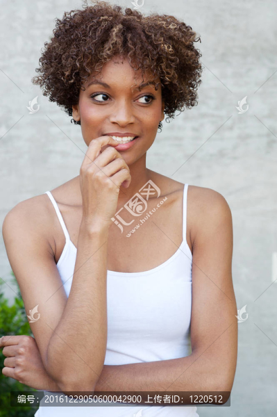 漂亮的非洲裔婦女