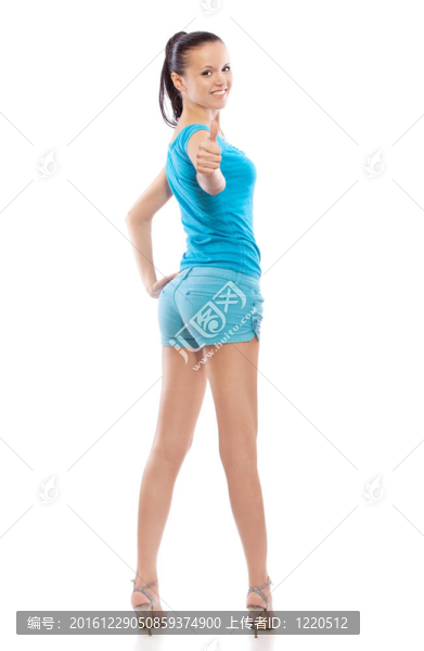 美麗的女人在高度